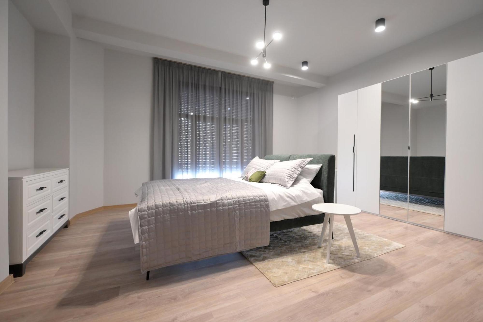 Umbrella Street Center Luxury 2 Bedroom Bucharest Exterior photo